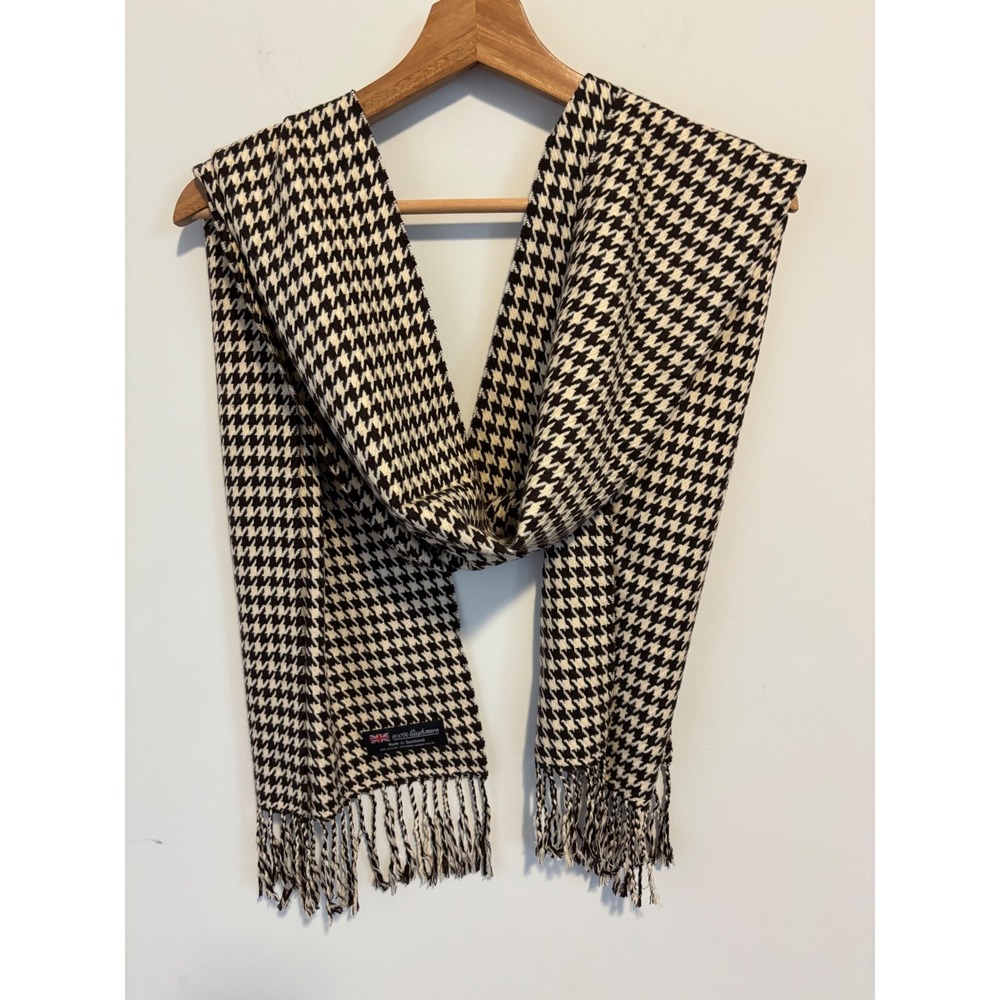 100% Cashmere Scarf Made in Scotland Black Cream Houndstooth Fringe Trim Wrap